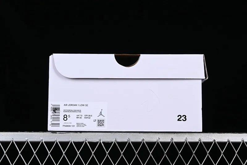 All categories Air Jordan Jordan series basketball shoes Air Jordan 1 Low Z version Air Jordan 1 Low "Emerald Rise" AJ1 Joe 1 white and blue FN8899-131